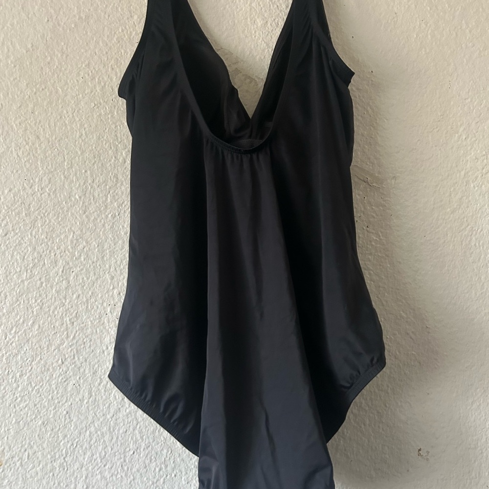 Miradonna By MIRACLESUIT Women’s one pc Swimsuit Black sz 16 no padding - Picture 10 of 10